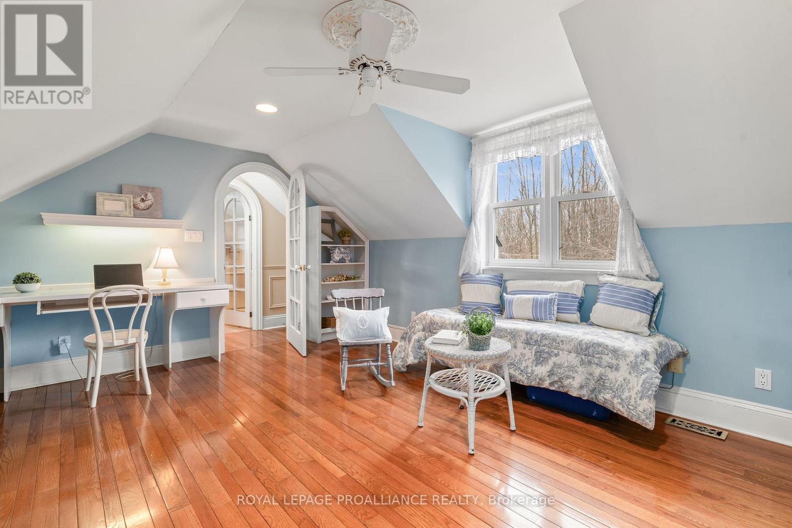 25 Prinyers Cove Crescent, Prince Edward County, Ontario K0K 2T0 - Photo 31 - X12560762