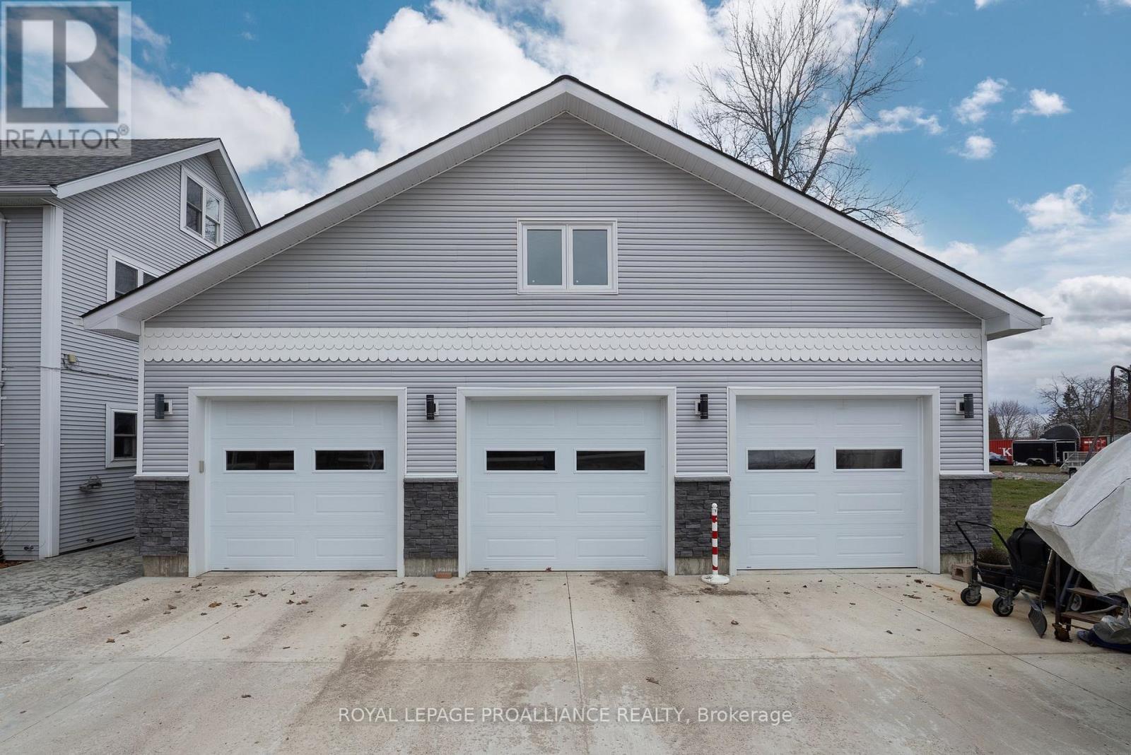 25 Prinyers Cove Crescent, Prince Edward County, Ontario K0K 2T0 - Photo 35 - X12560762