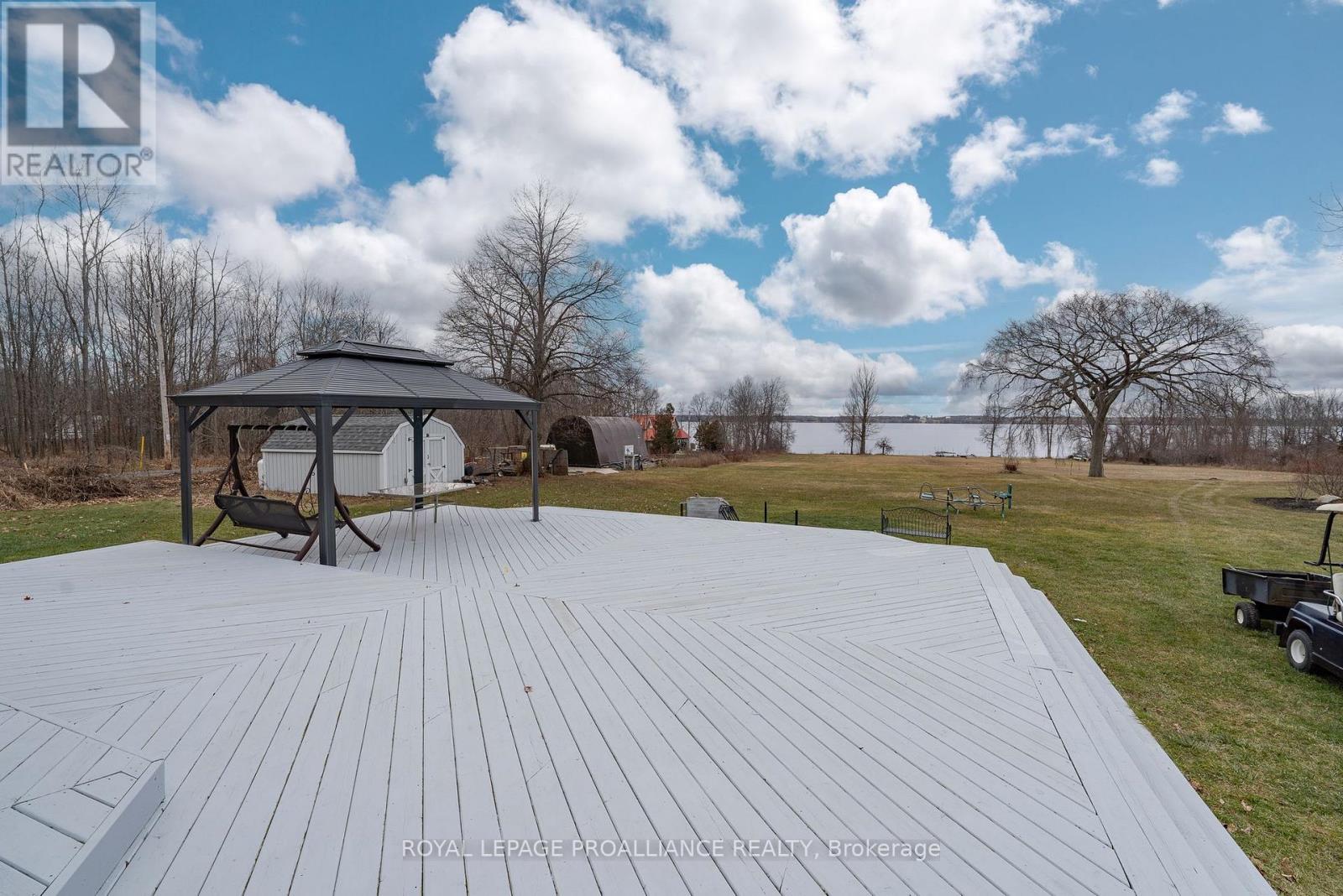 25 Prinyers Cove Crescent, Prince Edward County, Ontario K0K 2T0 - Photo 37 - X12560762