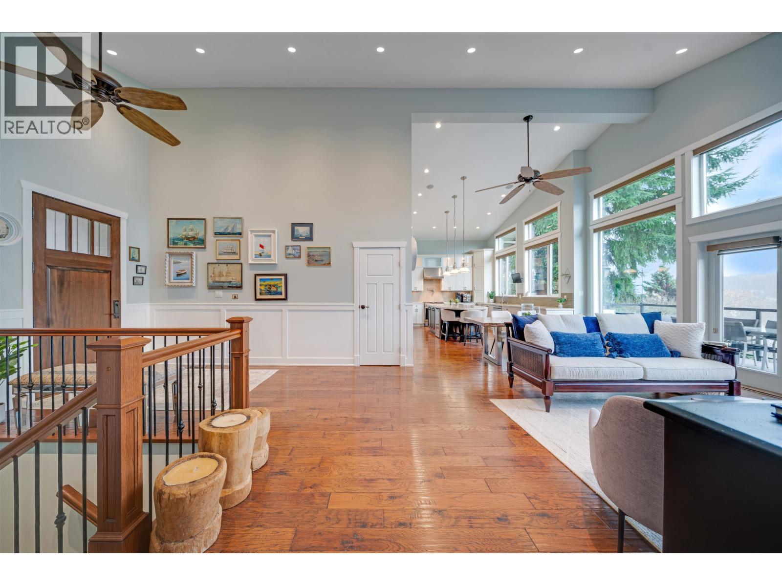 920 Barber Street, Port Moody, British Columbia V3H 3V4 - Photo 10 - R3068700