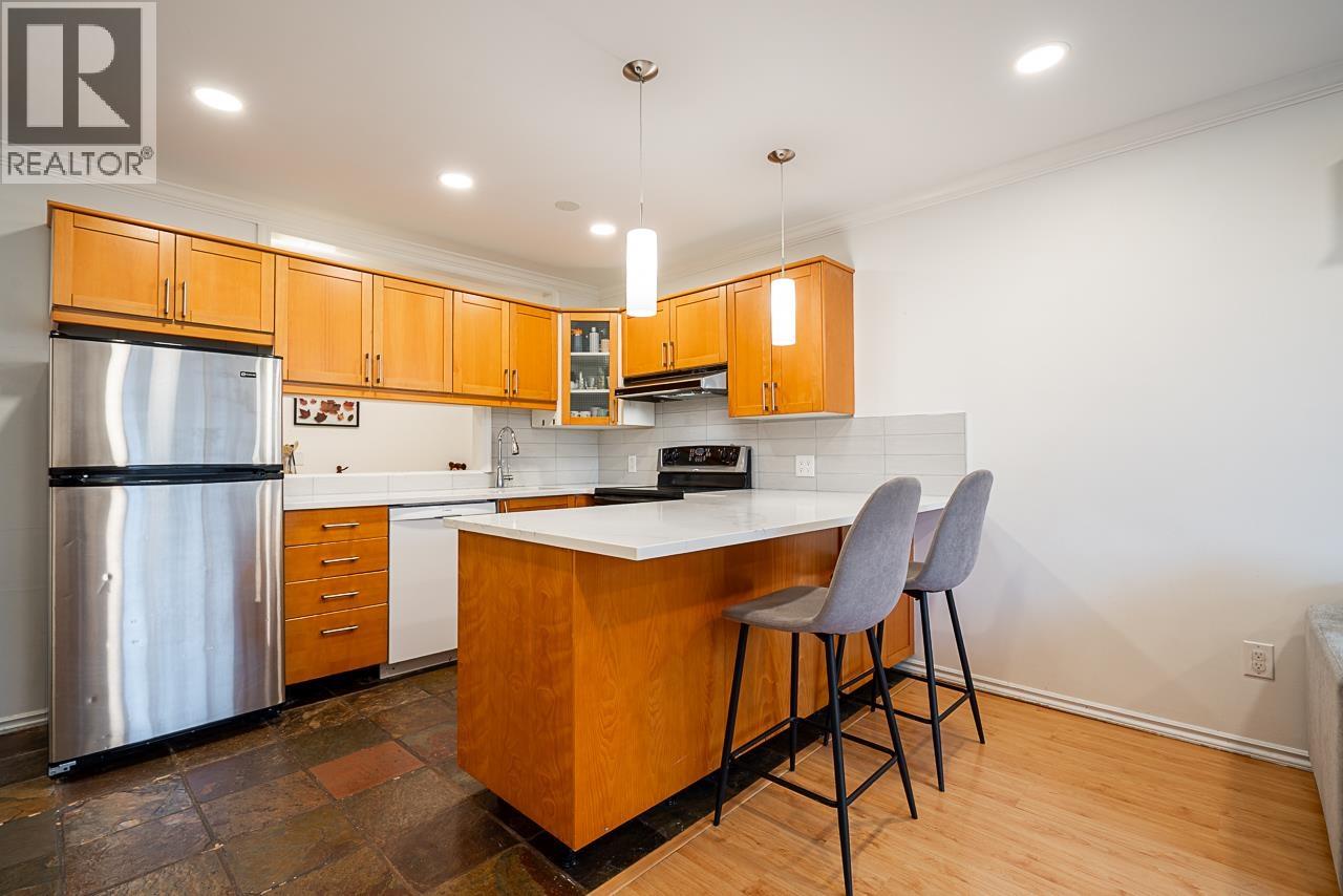 218 1990 W 6th Avenue, Vancouver, British Columbia  V6J 4V4 - Photo 11 - R3068833