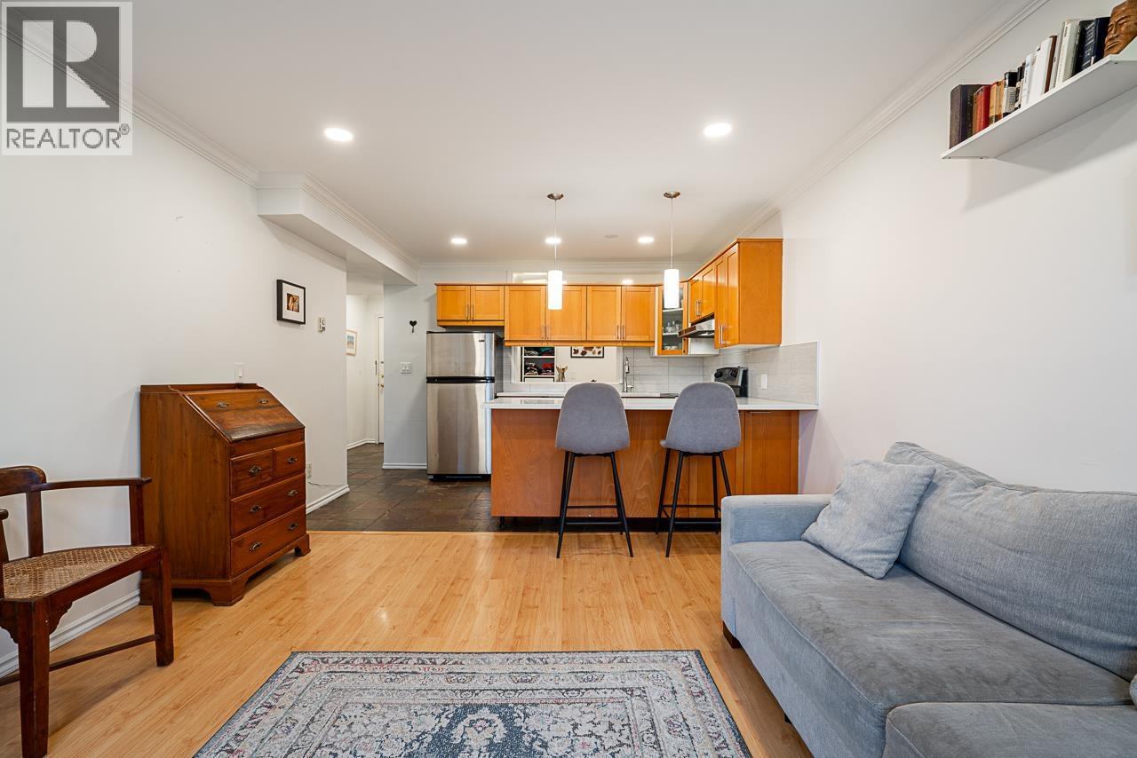 218 1990 W 6th Avenue, Vancouver, British Columbia  V6J 4V4 - Photo 15 - R3068833