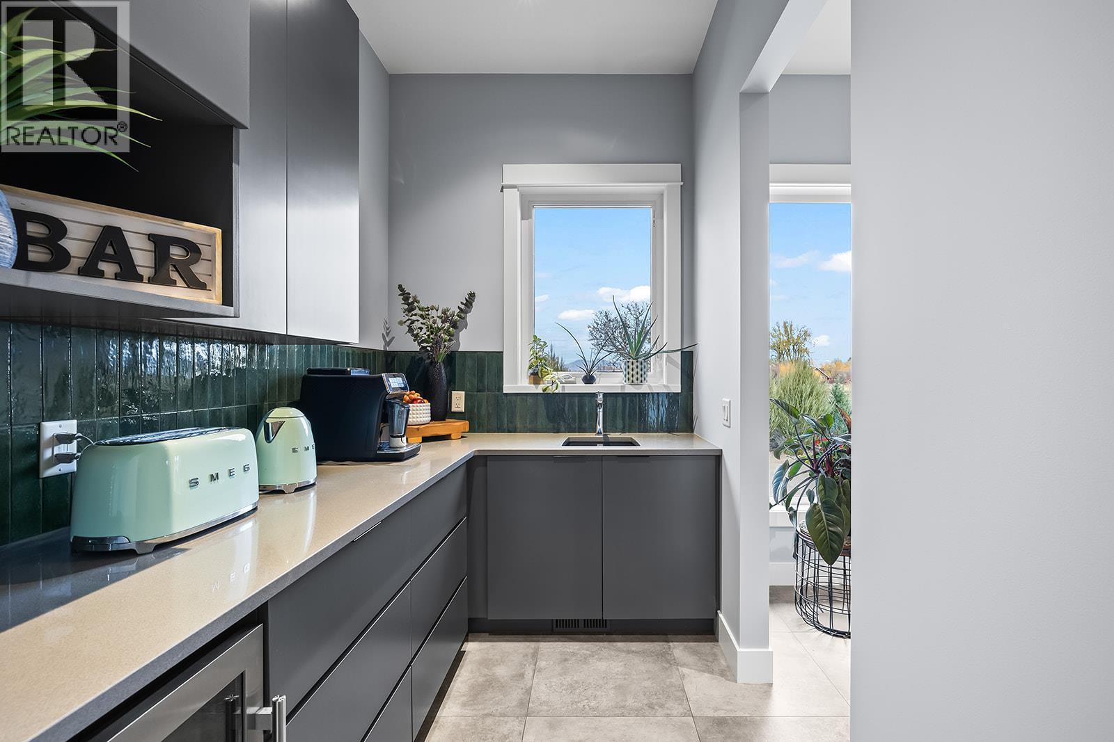 720 Turner Road, Kelowna, British Columbia  V1W 2K8 - Photo 10 - 10369664