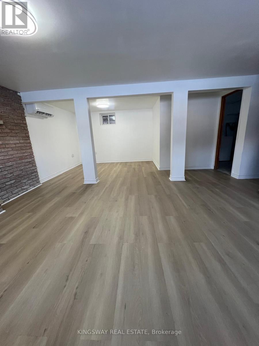 100 River Drive, East Gwillimbury, Ontario  L9N 1A4 - Photo 14 - N12499750