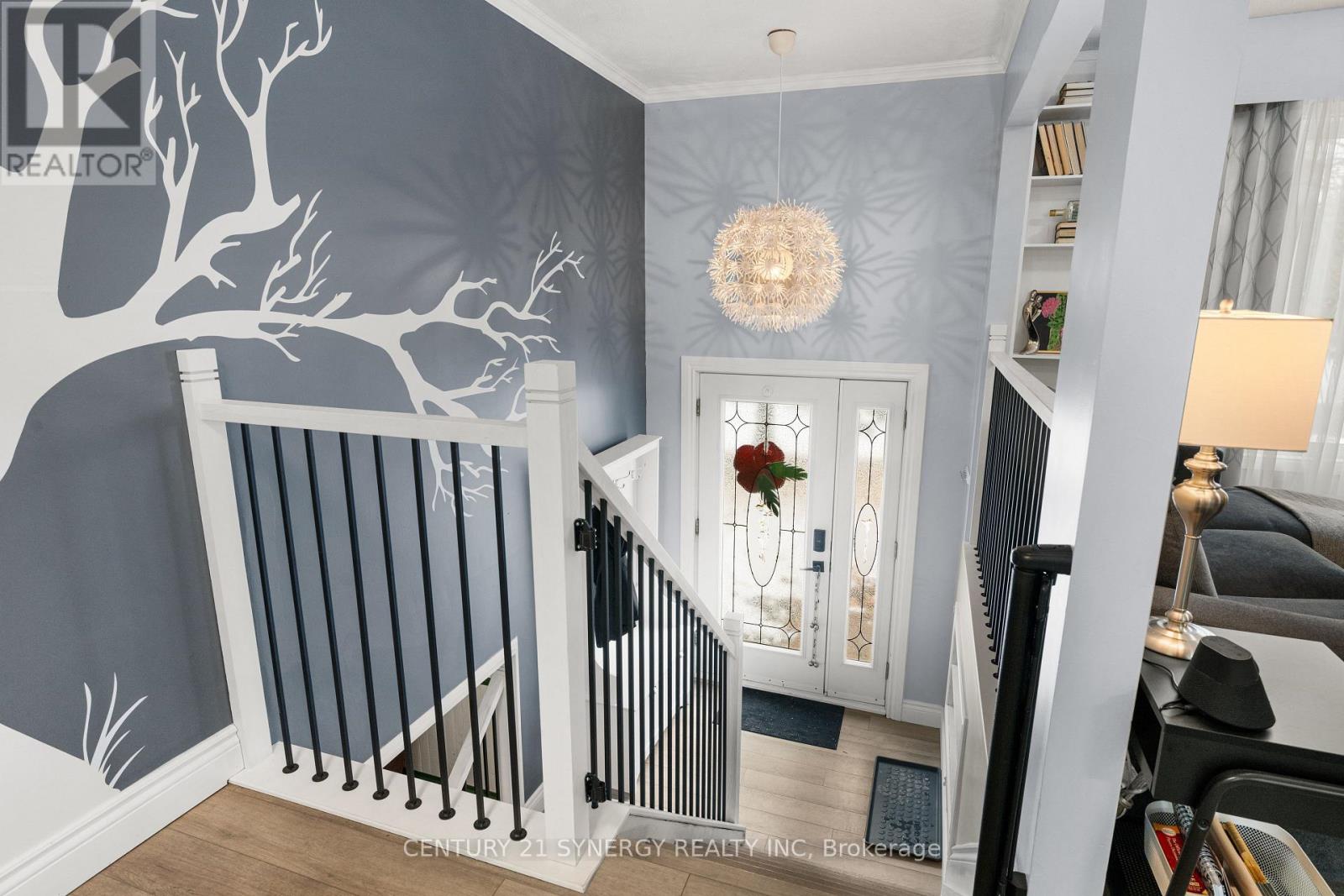 273 Oakwood Drive, Clarence-Rockland, Ontario  K4K 1K9 - Photo 4 - X12557174