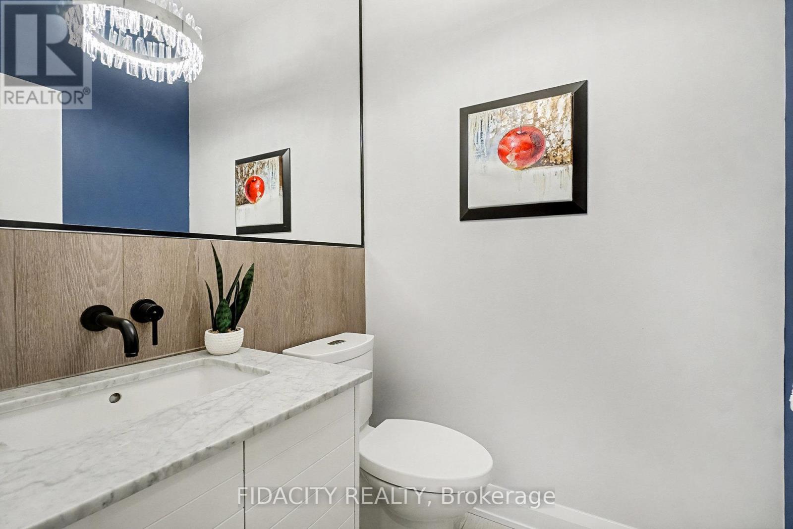 103 Tay Street, Ottawa, Ontario  K2A 2H1 - Photo 14 - X12560766