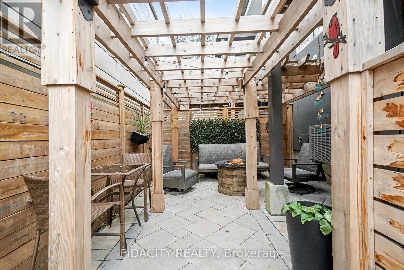 103 Tay Street, Ottawa, Ontario  K2A 2H1 - Photo 28 - X12560766