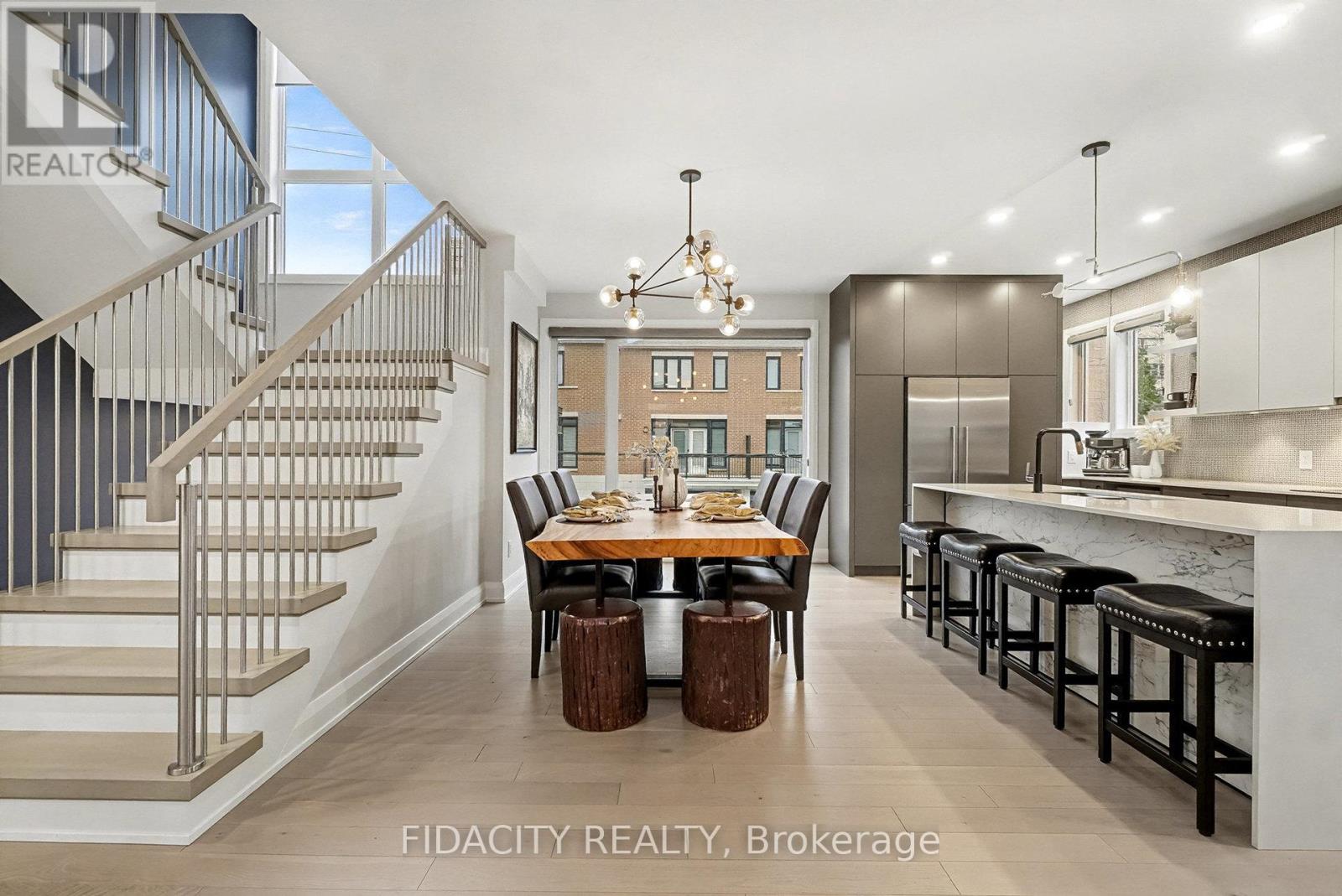 103 Tay Street, Ottawa, Ontario  K2A 2H1 - Photo 5 - X12560766