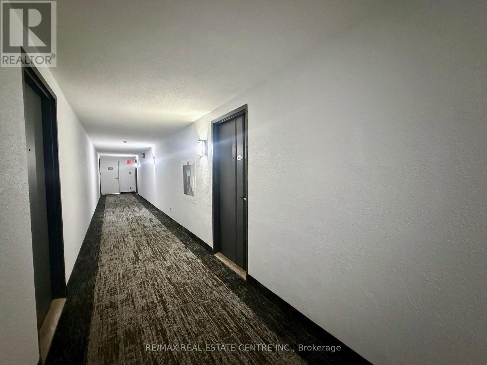 209 - 89 Westwood Road, Guelph, Ontario  N1H 7J6 - Photo 4 - X12560676