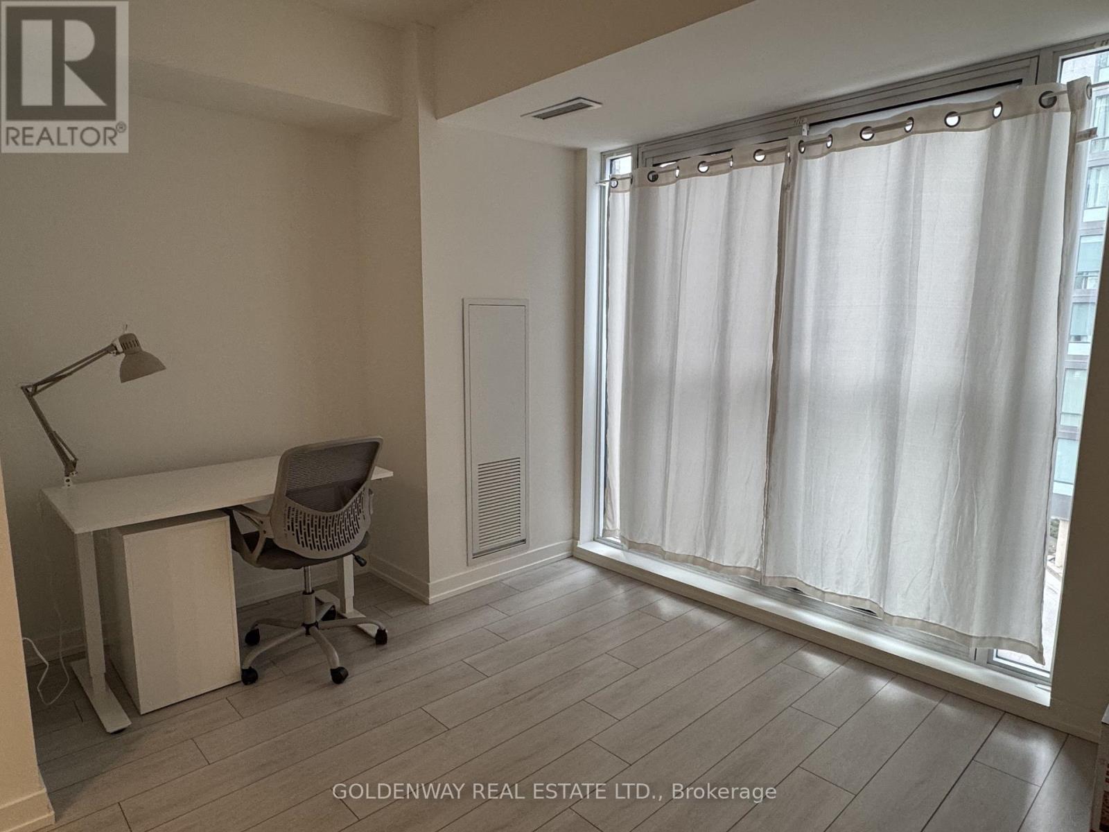 405 - 55 Duke Street W, Kitchener, Ontario  N2H 0C9 - Photo 5 - X12560688