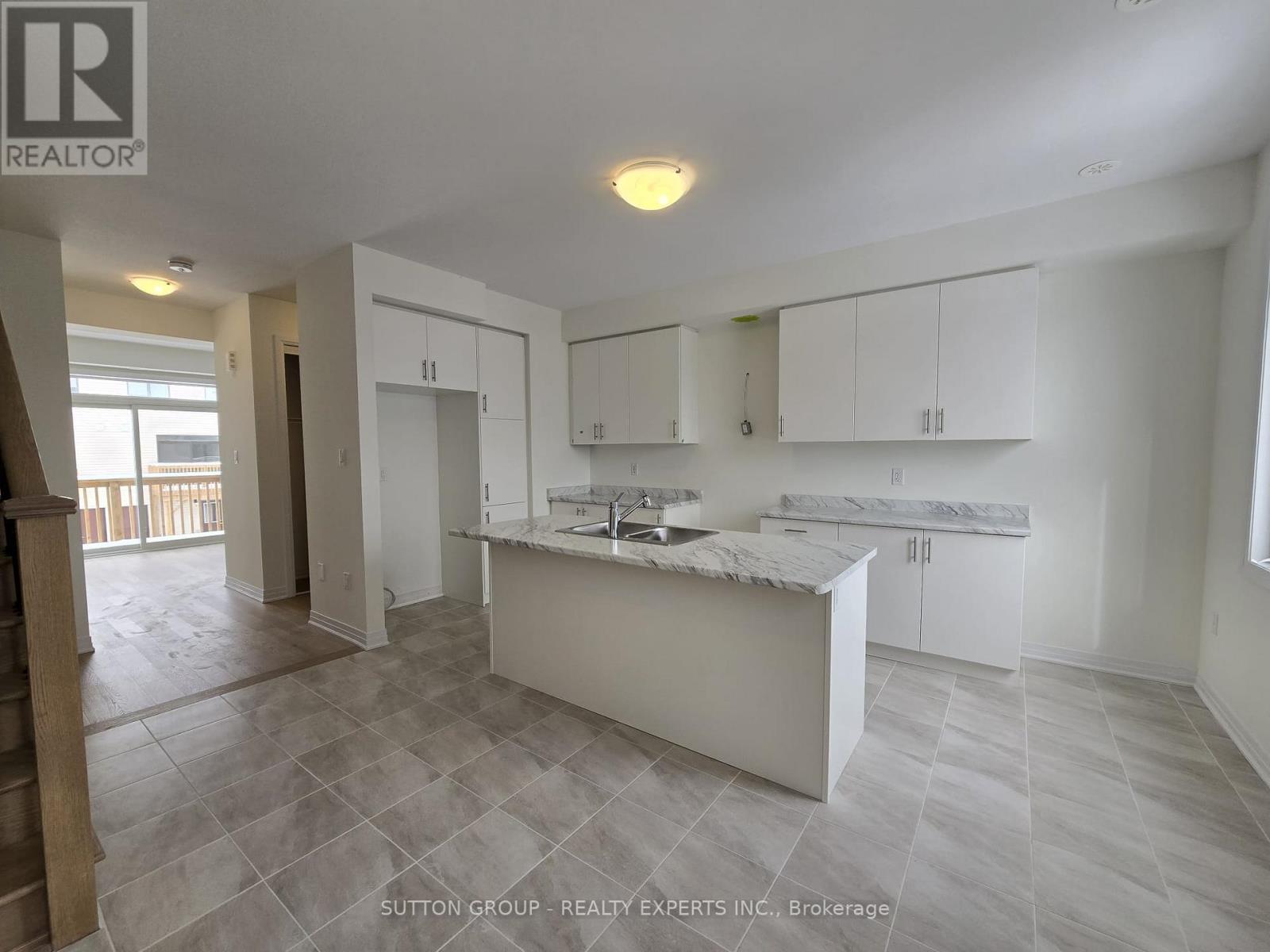 11 Greig Street, Brantford, Ontario  N3T 0W4 - Photo 8 - X12560694