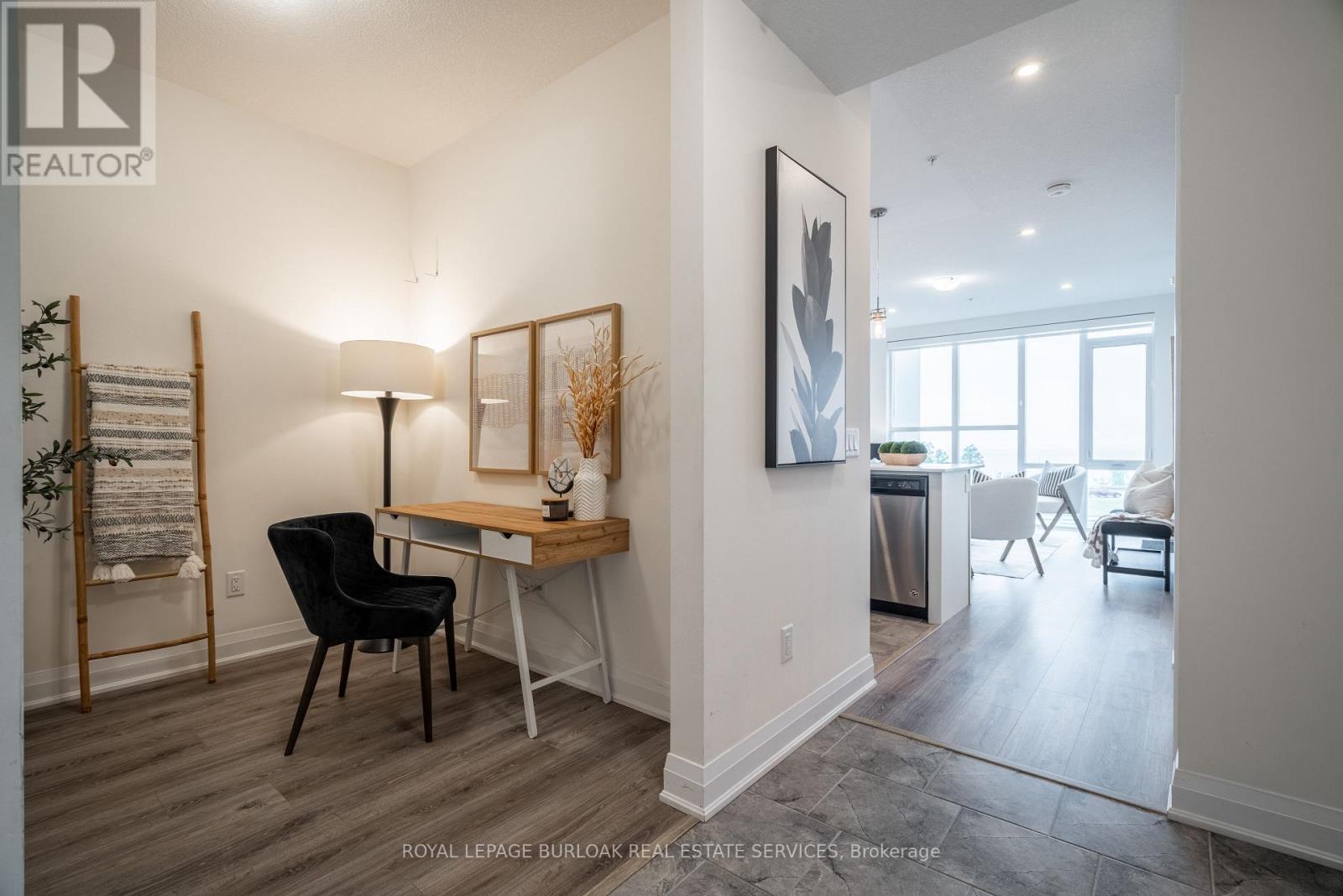 426 - 16 Concord Place, Grimsby, Ontario  L3M 0J1 - Photo 3 - X12560696