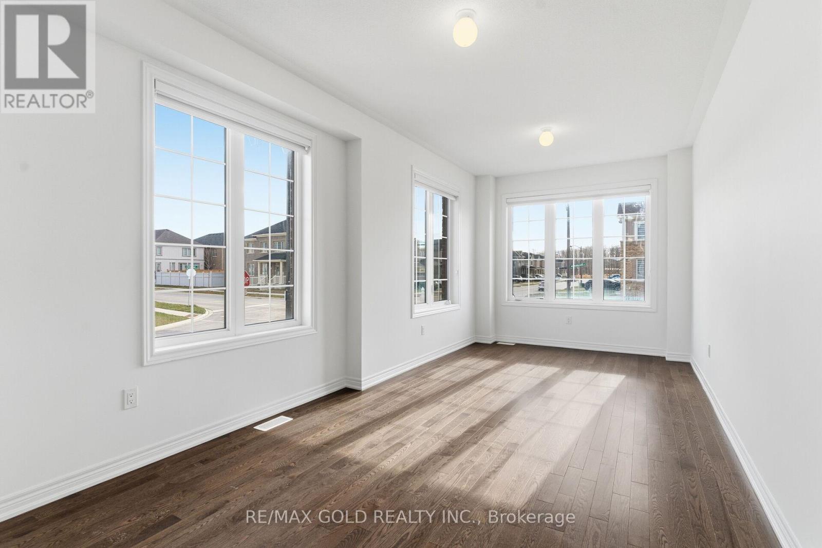 687 Anishinaabe Drive, Shelburne, Ontario  L6V 3Y5 - Photo 34 - X12560702