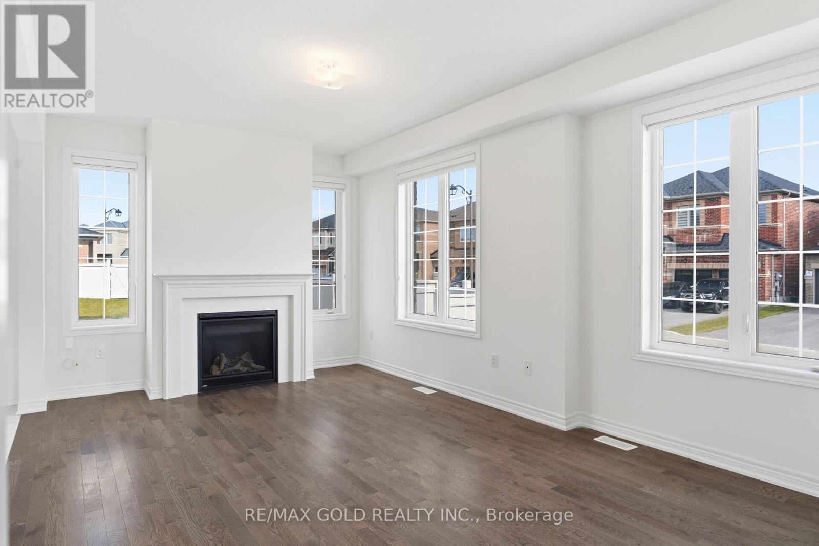 687 Anishinaabe Drive, Shelburne, Ontario  L6V 3Y5 - Photo 8 - X12560702