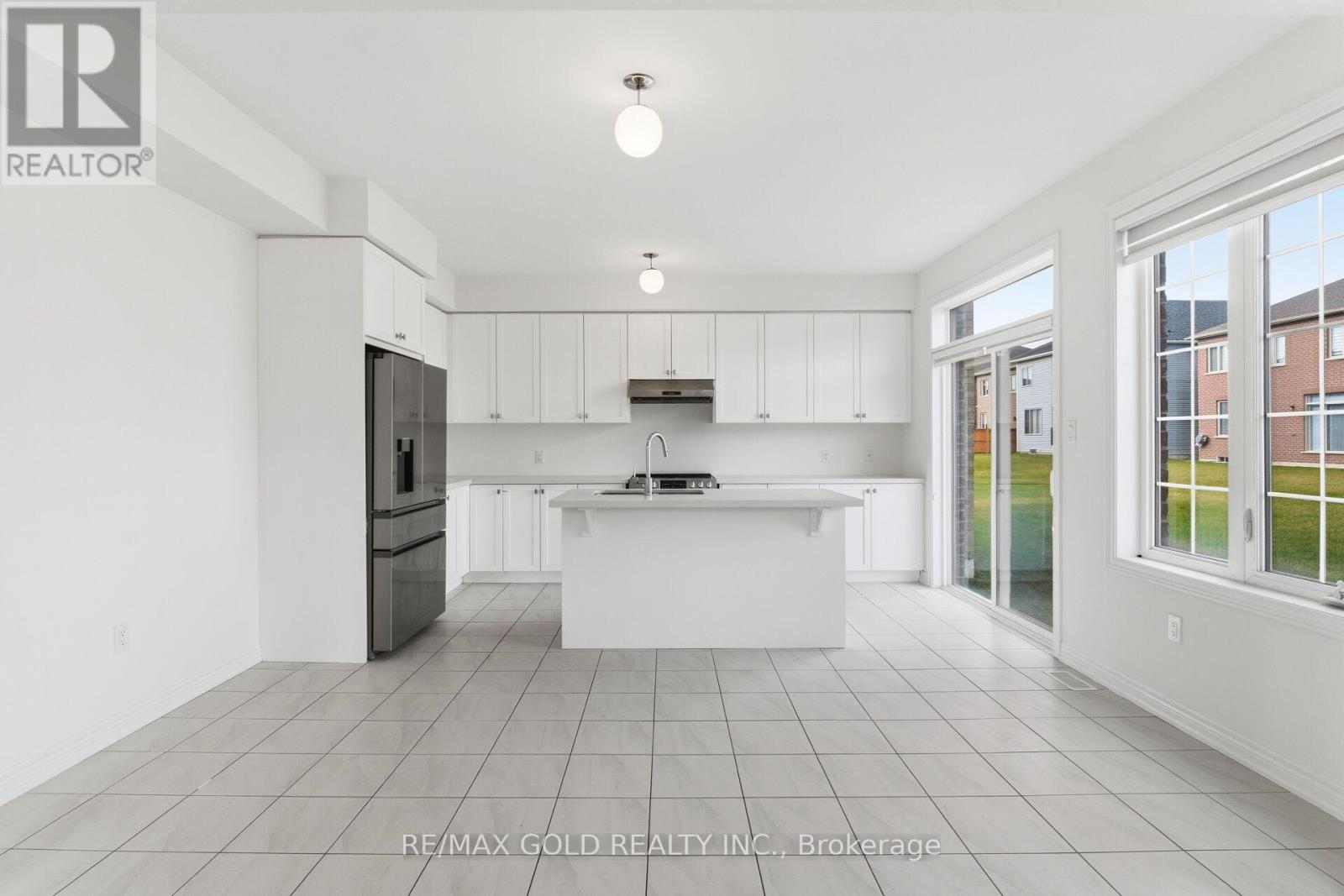 687 Anishinaabe Drive, Shelburne, Ontario  L6V 3Y5 - Photo 9 - X12560702