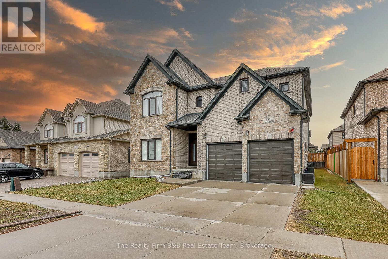 804 Normandy Drive, Woodstock, Ontario  N4T 0E6 - Photo 2 - X12560716