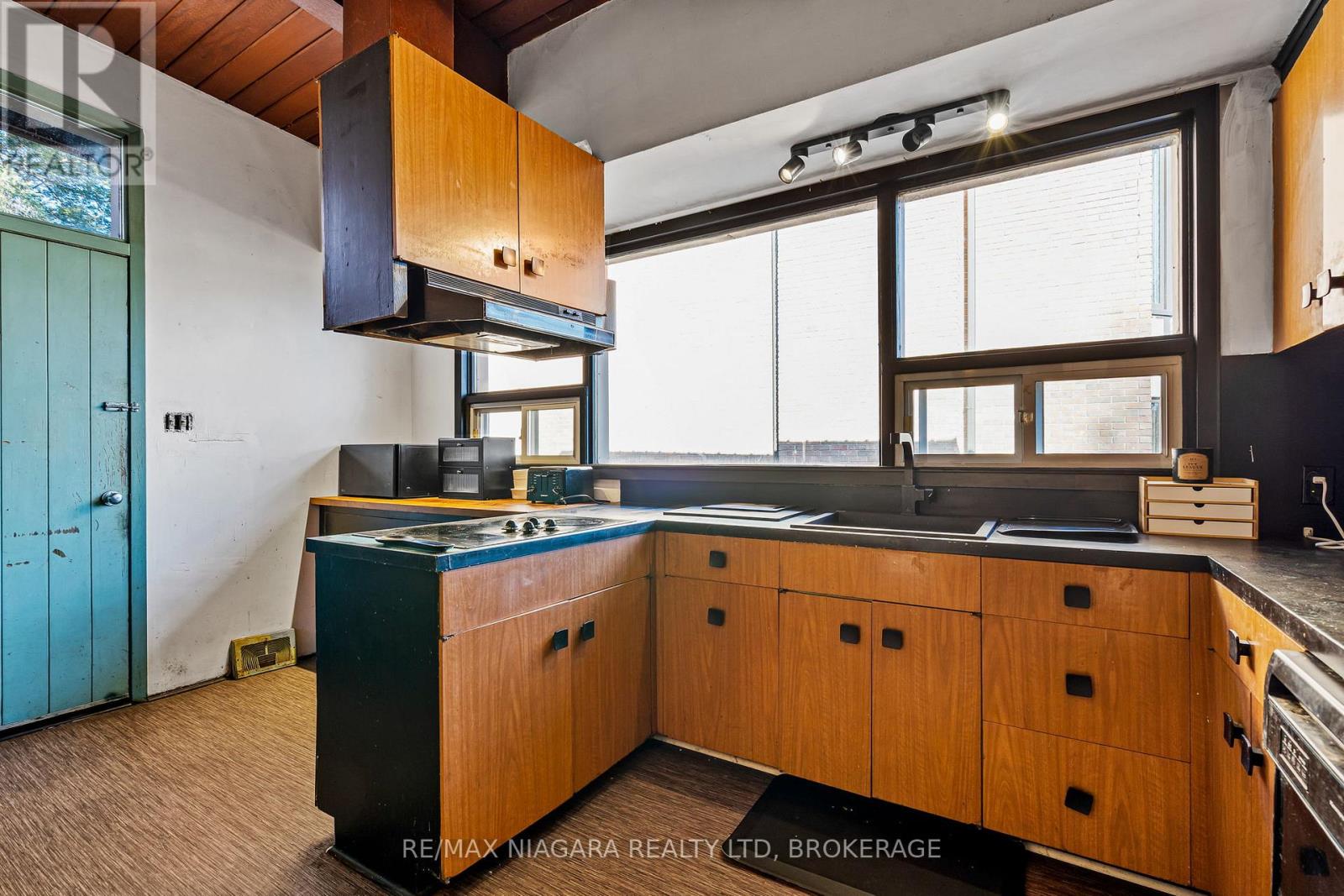 103 Riverview Boulevard, St. Catharines, Ontario  L2T 3M3 - Photo 15 - X12560772