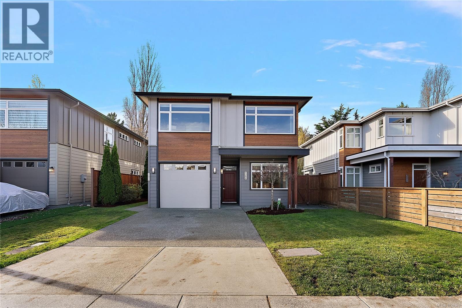 9286 Rideau Ave, North Saanich, British Columbia
