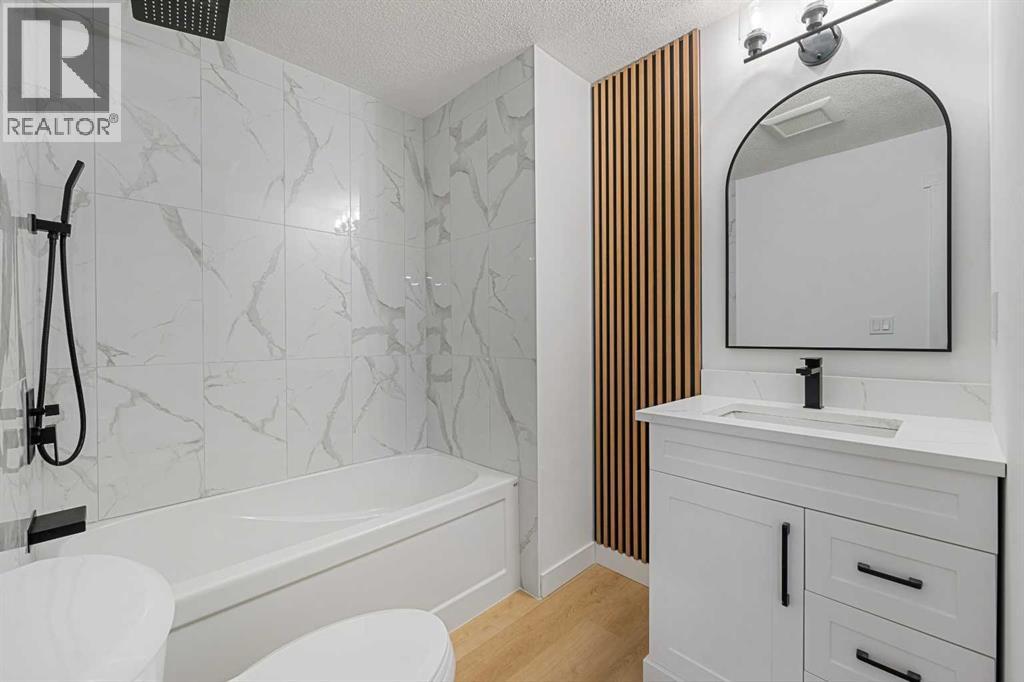 966 Berkley Drive Nw, Calgary, Alberta  T3K 1A2 - Photo 42 - A2264814