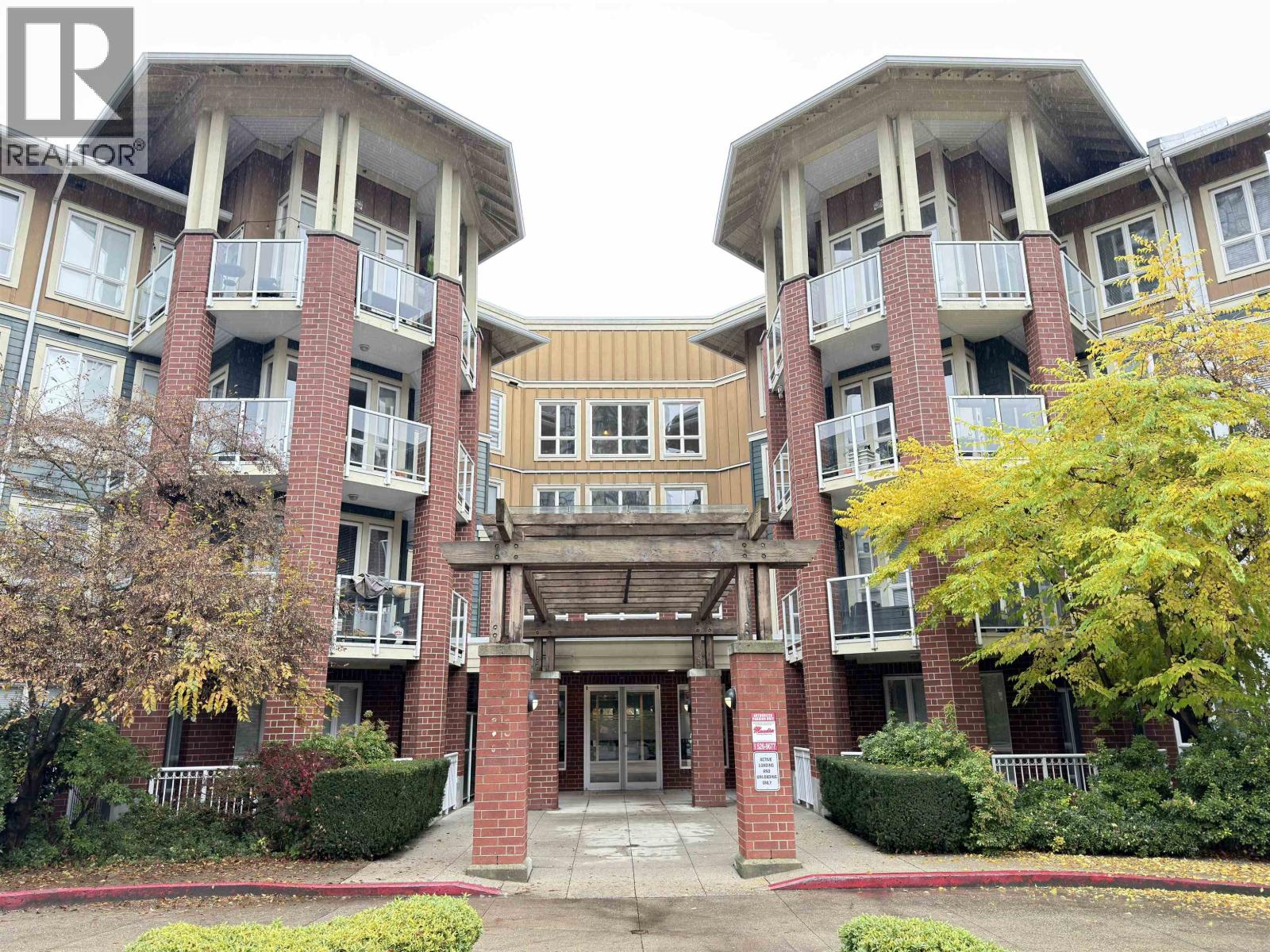 307 14 E Royal Avenue, New Westminster, British Columbia  V3L 5W5 - Photo 1 - R3068863