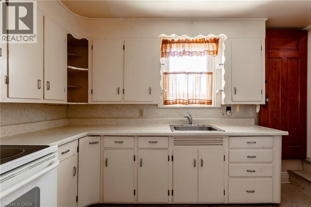 27 Barons Avenue N, Hamilton, Ontario  L8H 5A3 - Photo 18 - 40789457