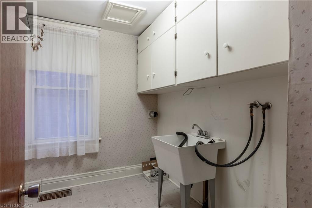 27 Barons Avenue N, Hamilton, Ontario  L8H 5A3 - Photo 26 - 40789457