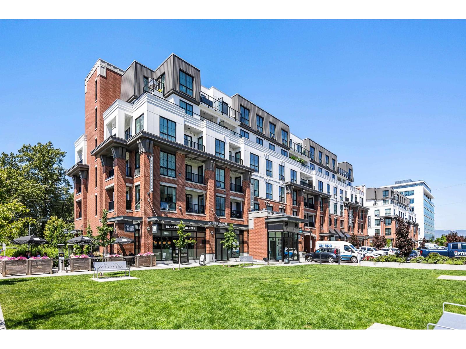 A410 20018 83a Avenue, Langley, British Columbia  V2Y 3P2 - Photo 3 - R3045190