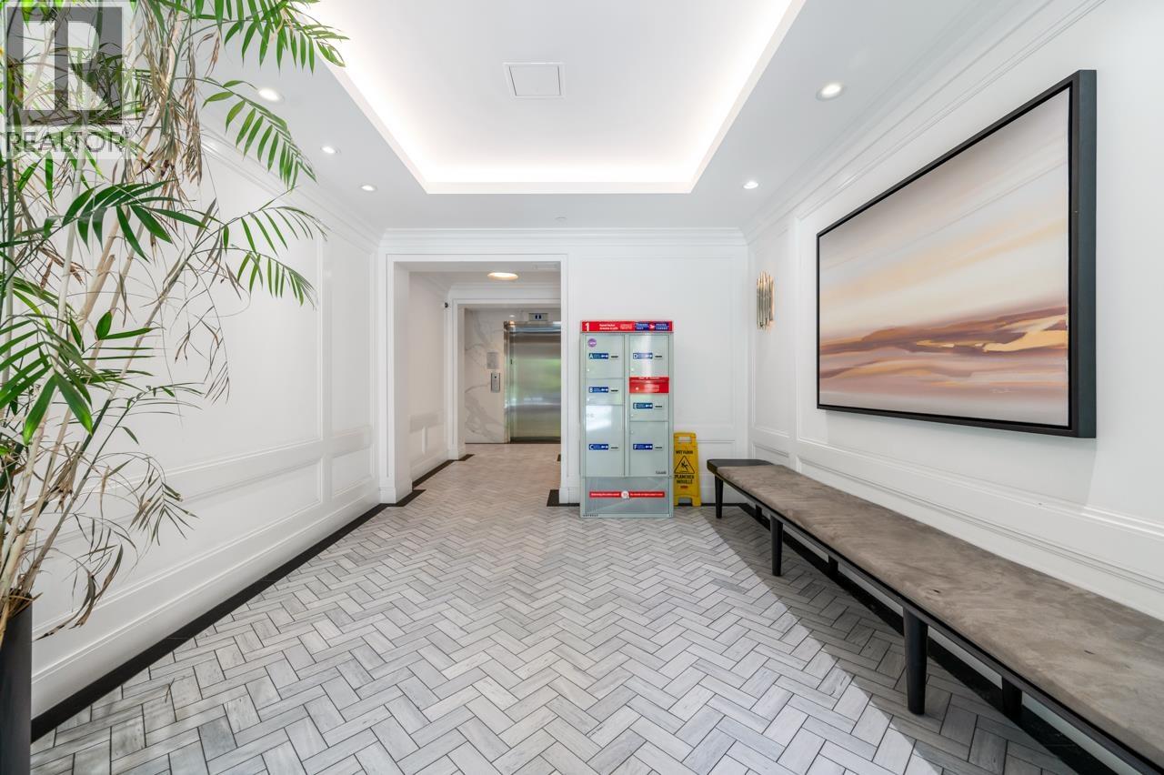 205 6933 Cambie Street, Vancouver, British Columbia  V6P 0J1 - Photo 2 - R3068888