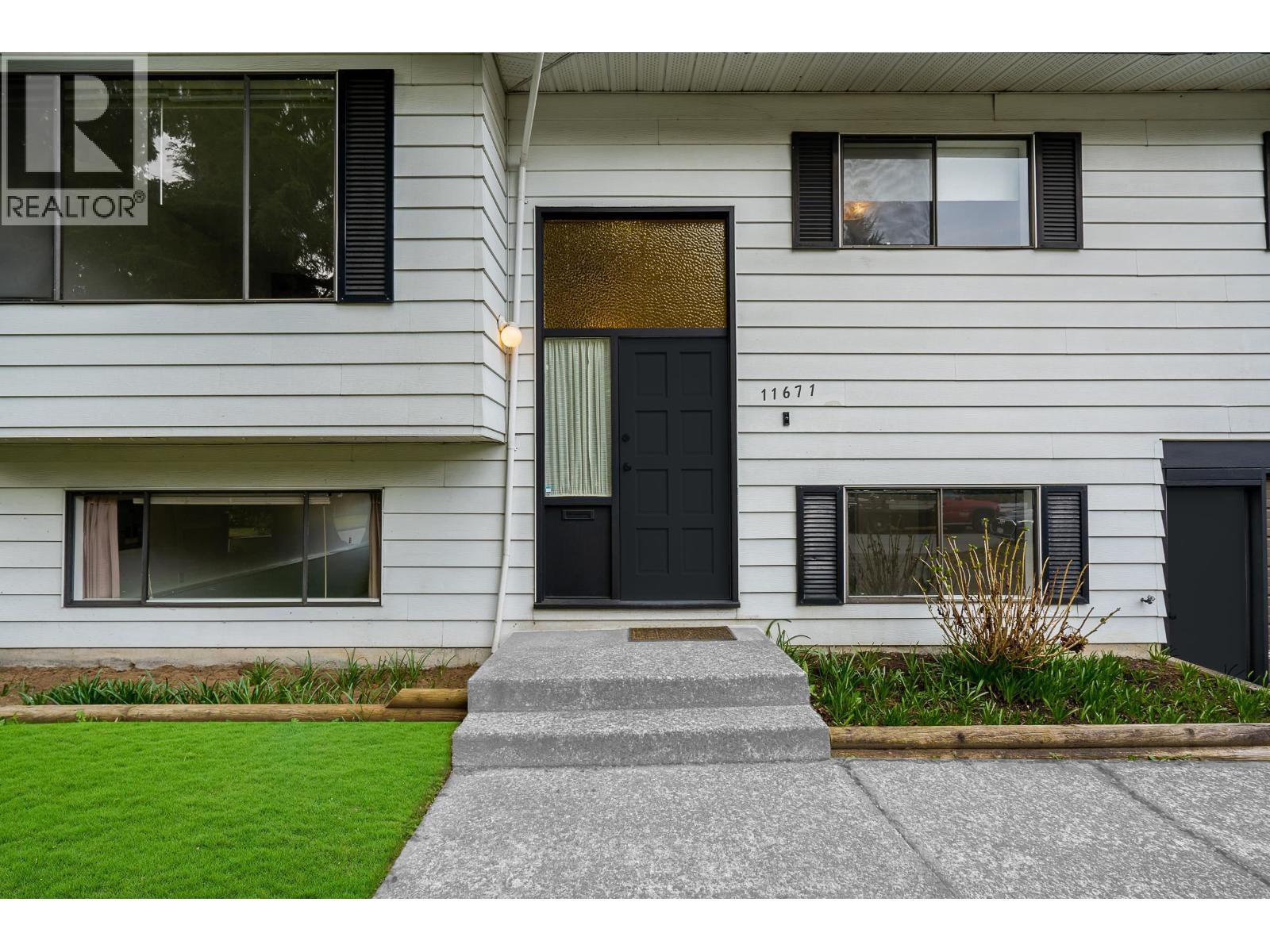 11671 211 Street, Maple Ridge, British Columbia  V2X 7T5 - Photo 4 - R3068234