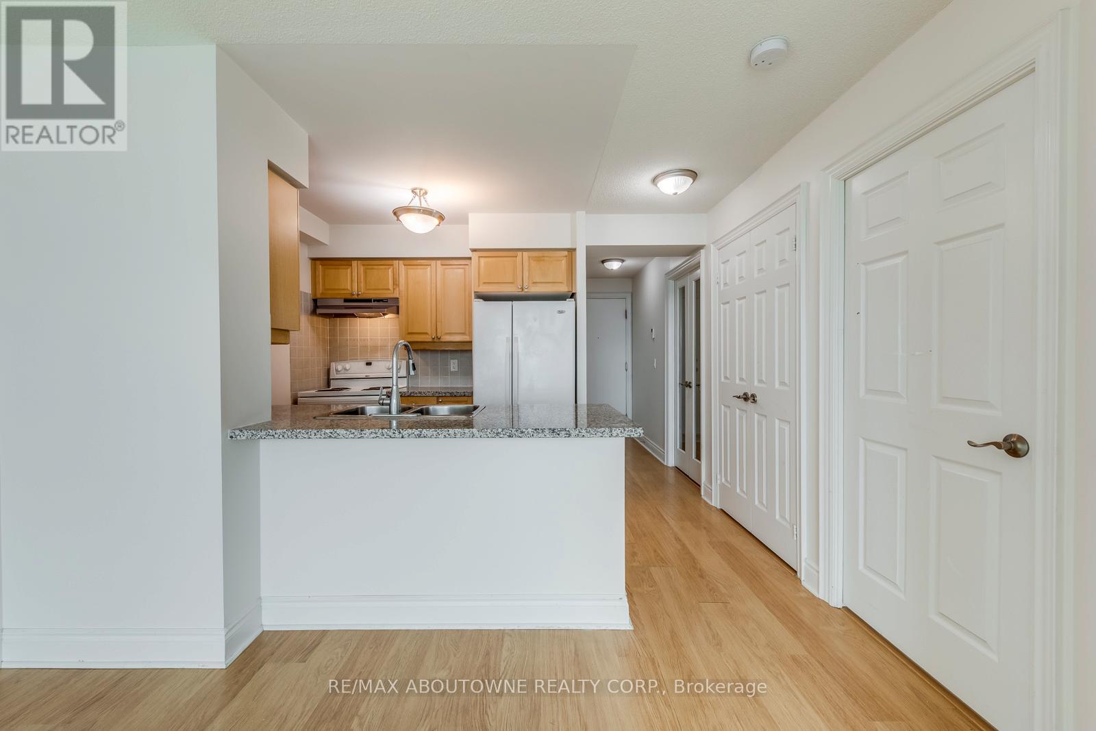 2803 - 15 Greenview Avenue, Toronto, Ontario  M2M 4M7 - Photo 11 - C12560728