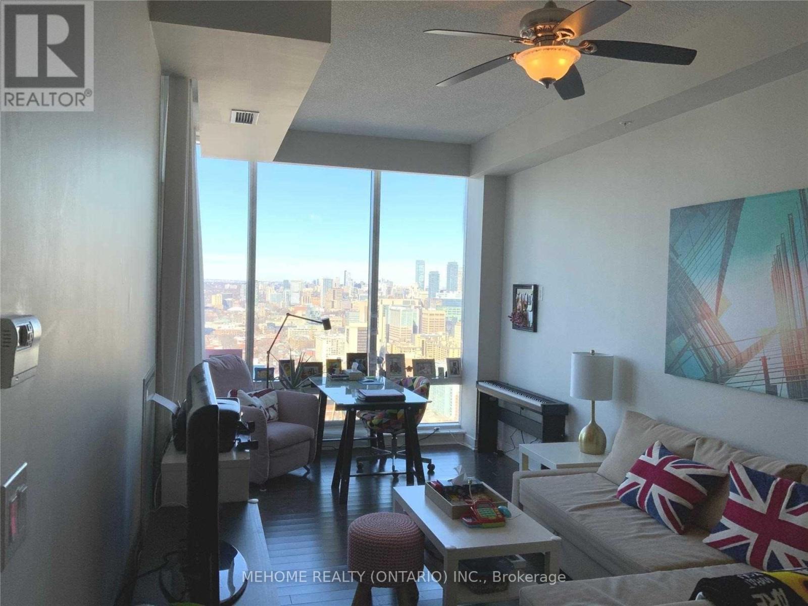 4403 - 295 Adelaide Street W, Toronto, Ontario  M5V 1P7 - Photo 2 - C12560782