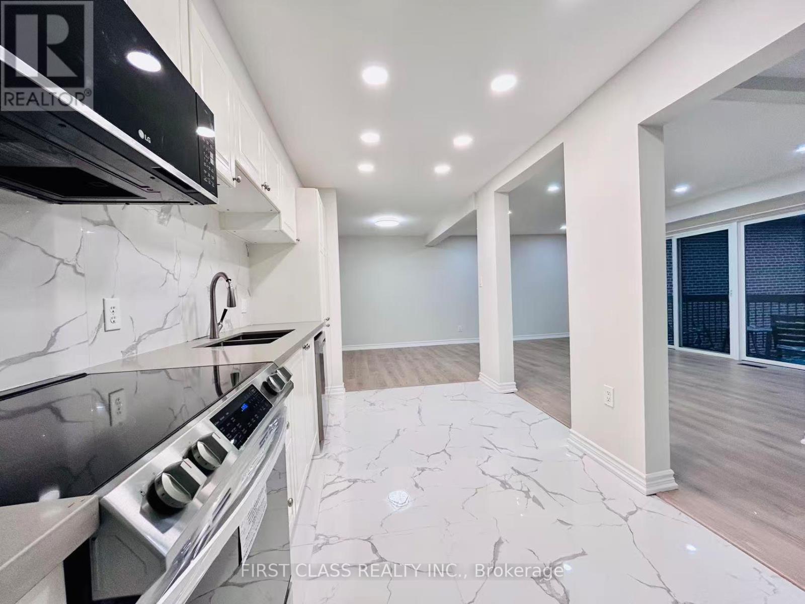 32 Scenic Mill Way, Toronto, Ontario  M2L 1S5 - Photo 11 - C12560796