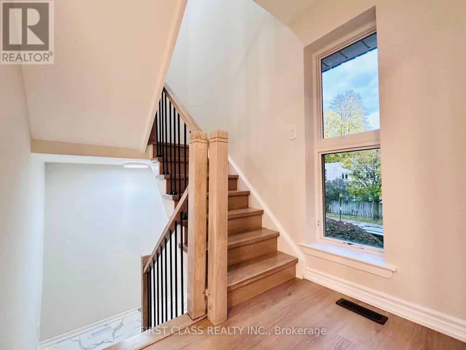 32 Scenic Mill Way, Toronto, Ontario  M2L 1S5 - Photo 12 - C12560796