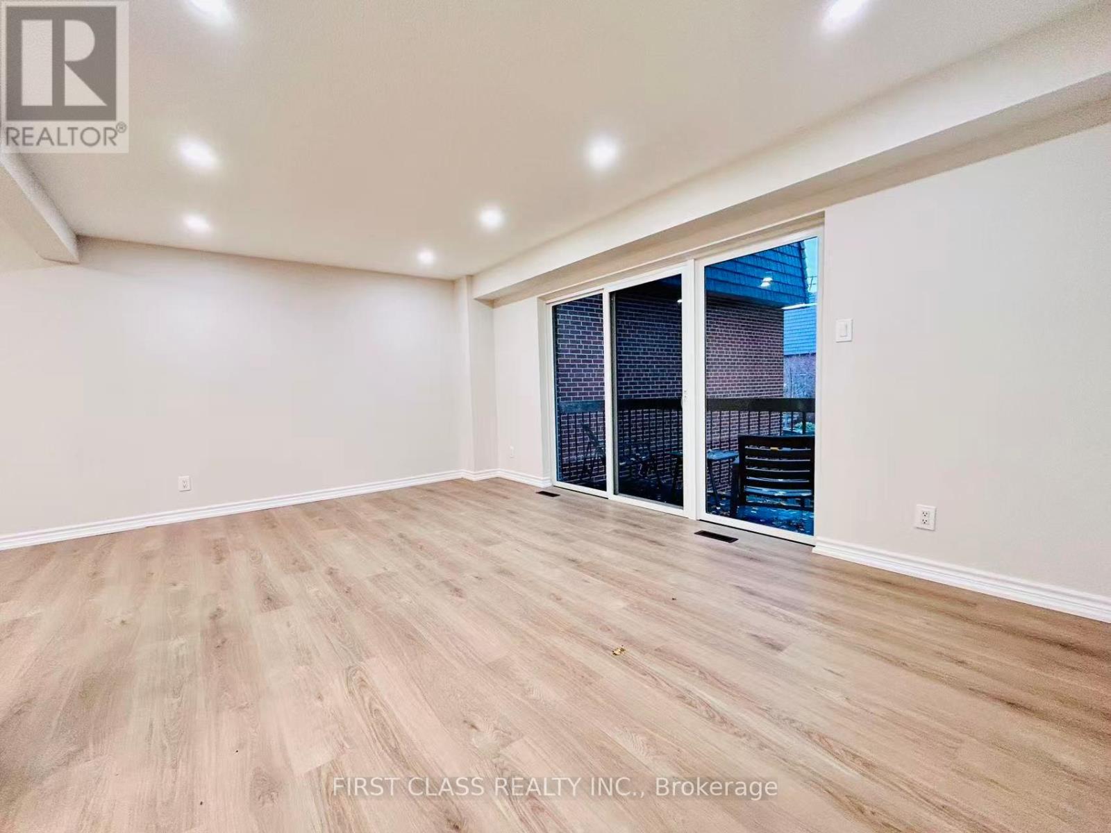 32 Scenic Mill Way, Toronto, Ontario  M2L 1S5 - Photo 7 - C12560796