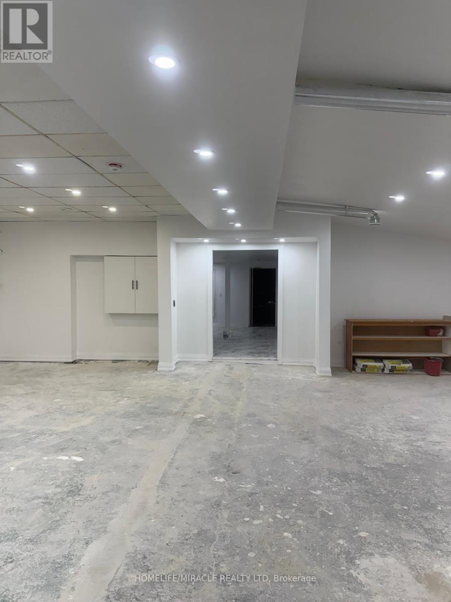 69 Southworth Street, Welland, Ontario  L3B 1Y3 - Photo 12 - X12552250