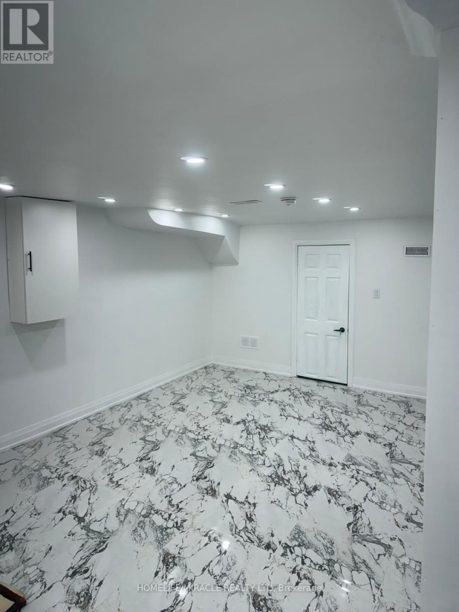 69 Southworth Street, Welland, Ontario  L3B 1Y3 - Photo 10 - X12552250