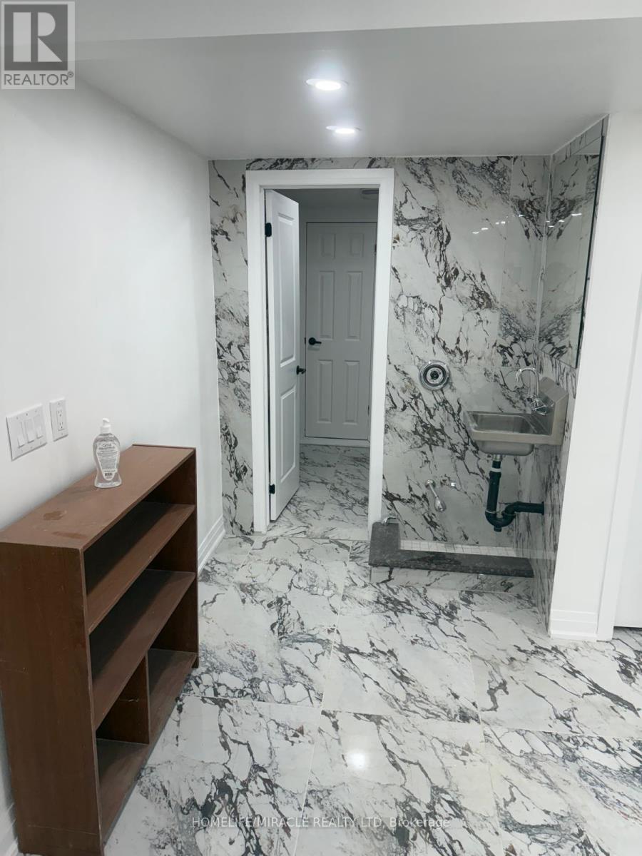 69 Southworth Street, Welland, Ontario  L3B 1Y3 - Photo 20 - X12552250