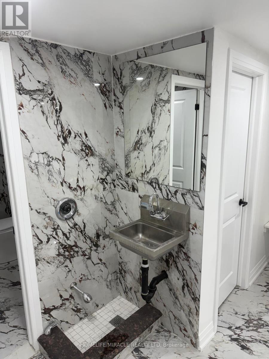 69 Southworth Street, Welland, Ontario  L3B 1Y3 - Photo 49 - X12552250