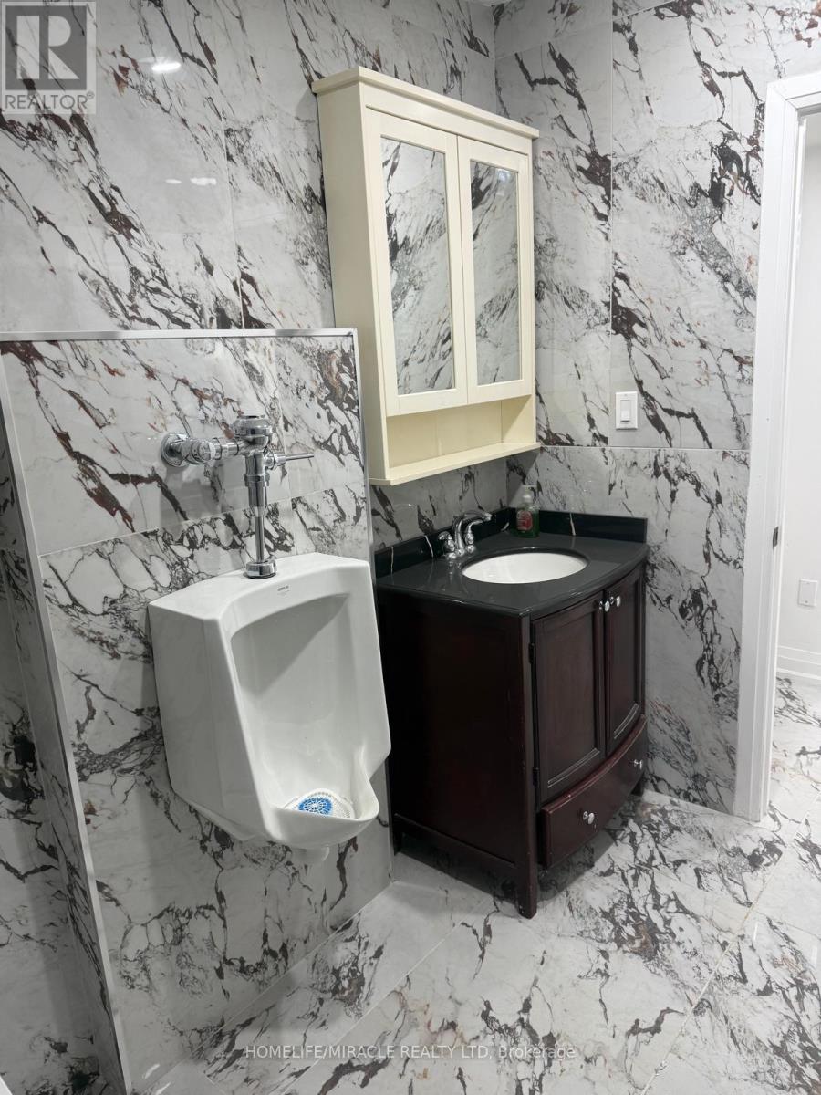 69 Southworth Street, Welland, Ontario  L3B 1Y3 - Photo 46 - X12552250