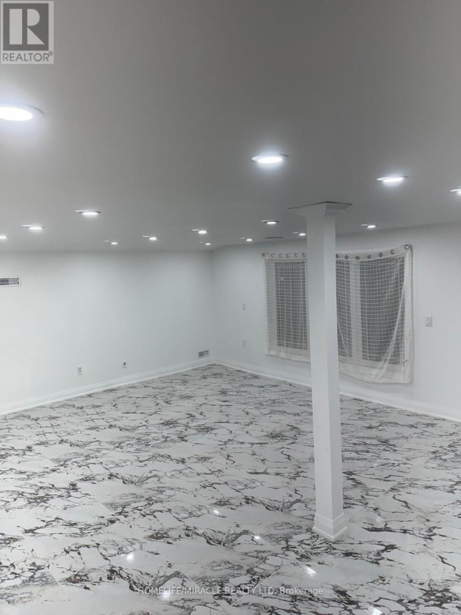 69 Southworth Street, Welland, Ontario  L3B 1Y3 - Photo 6 - X12552250