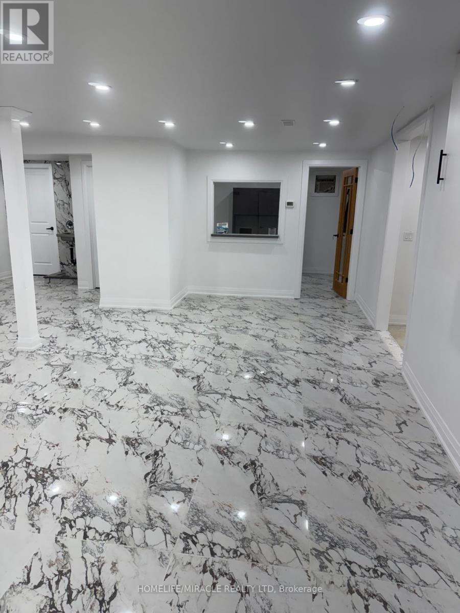 69 Southworth Street, Welland, Ontario  L3B 1Y3 - Photo 43 - X12552250