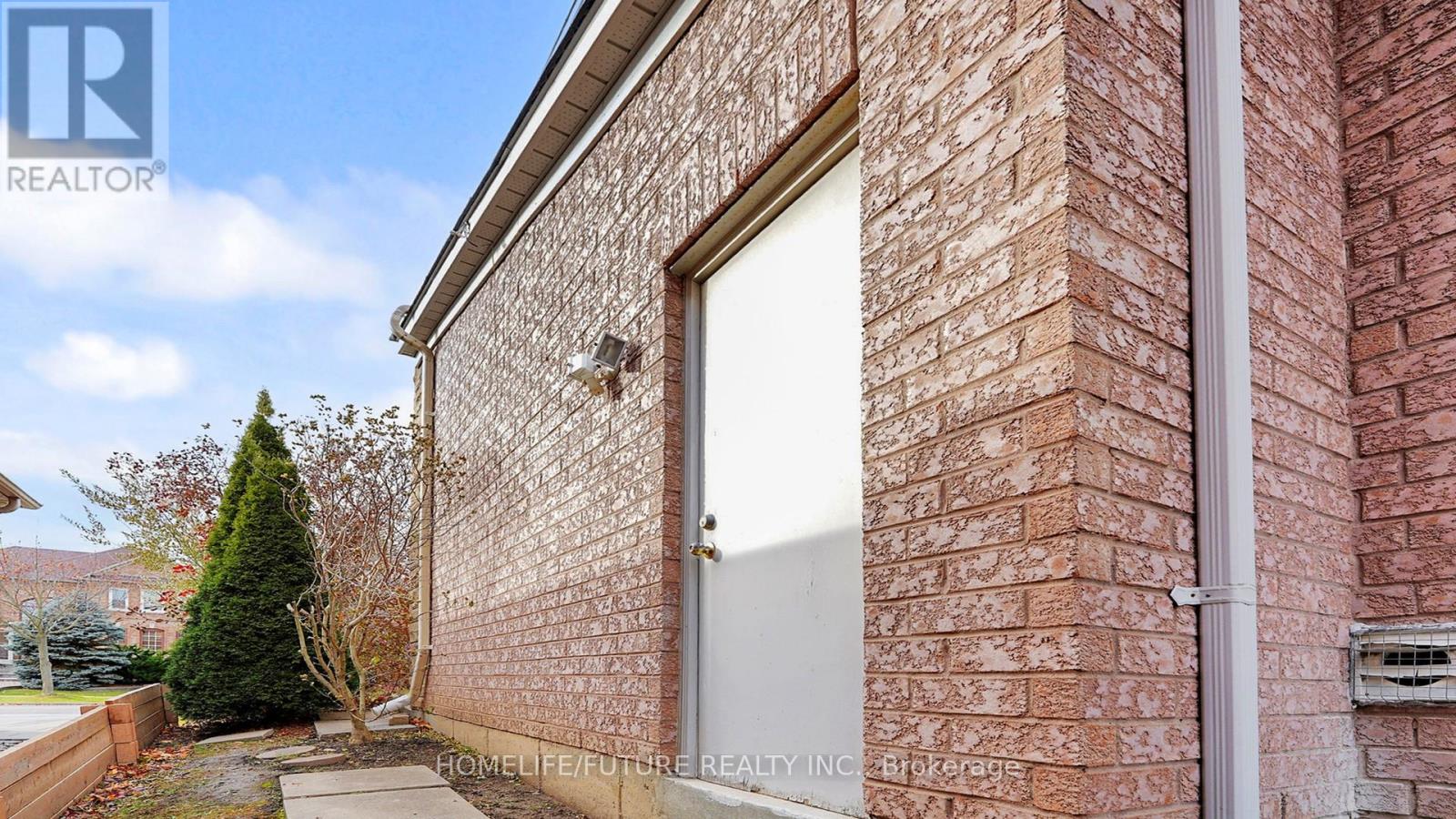 Bsmt Unit 2 - 75 Silver Rose Crescent, Markham, Ontario  L6C 1W6 - Photo 15 - N12560752