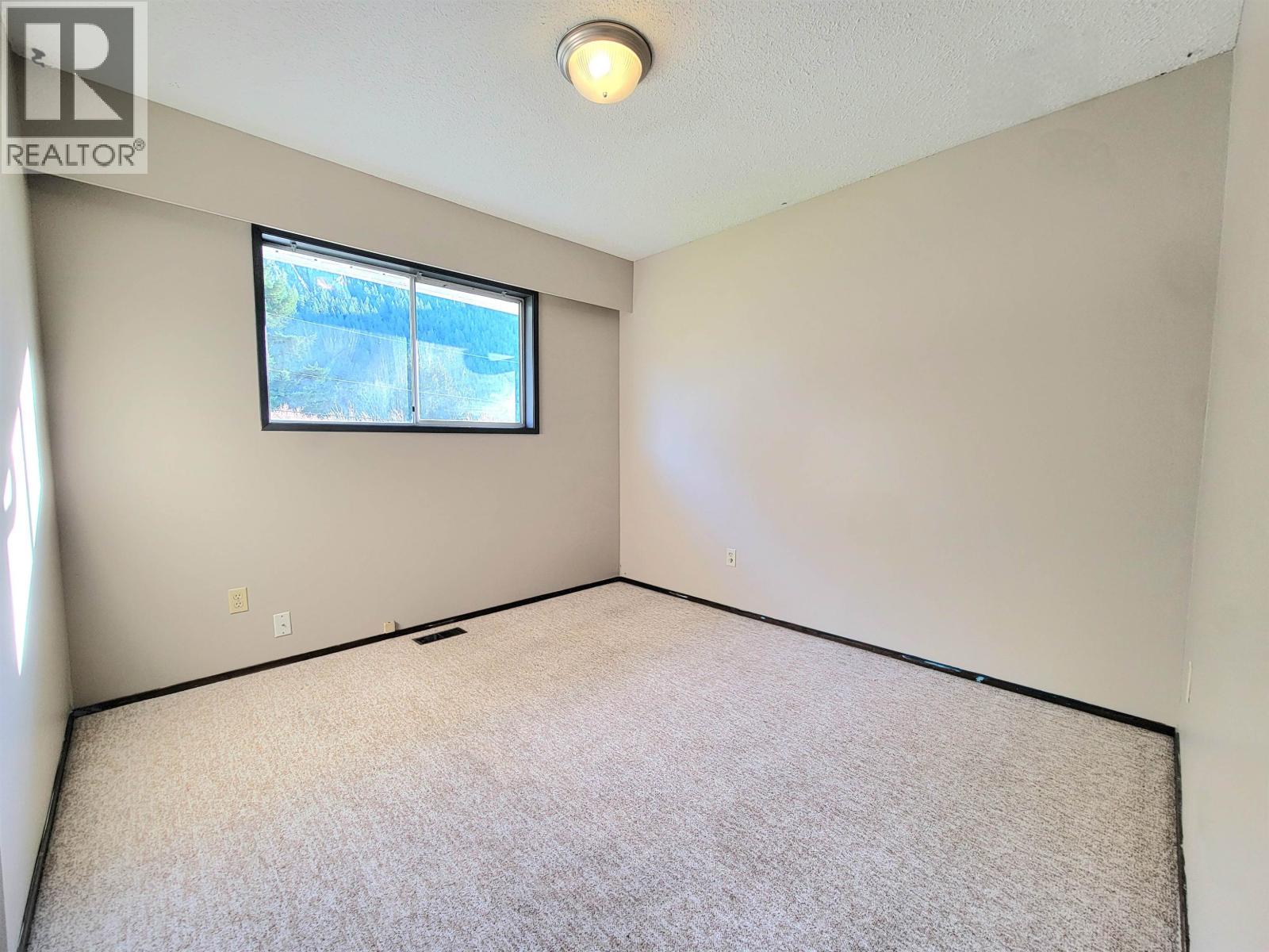 38295 Chestnut Avenue, Squamish, British Columbia  V8B 0W7 - Photo 10 - R3068816