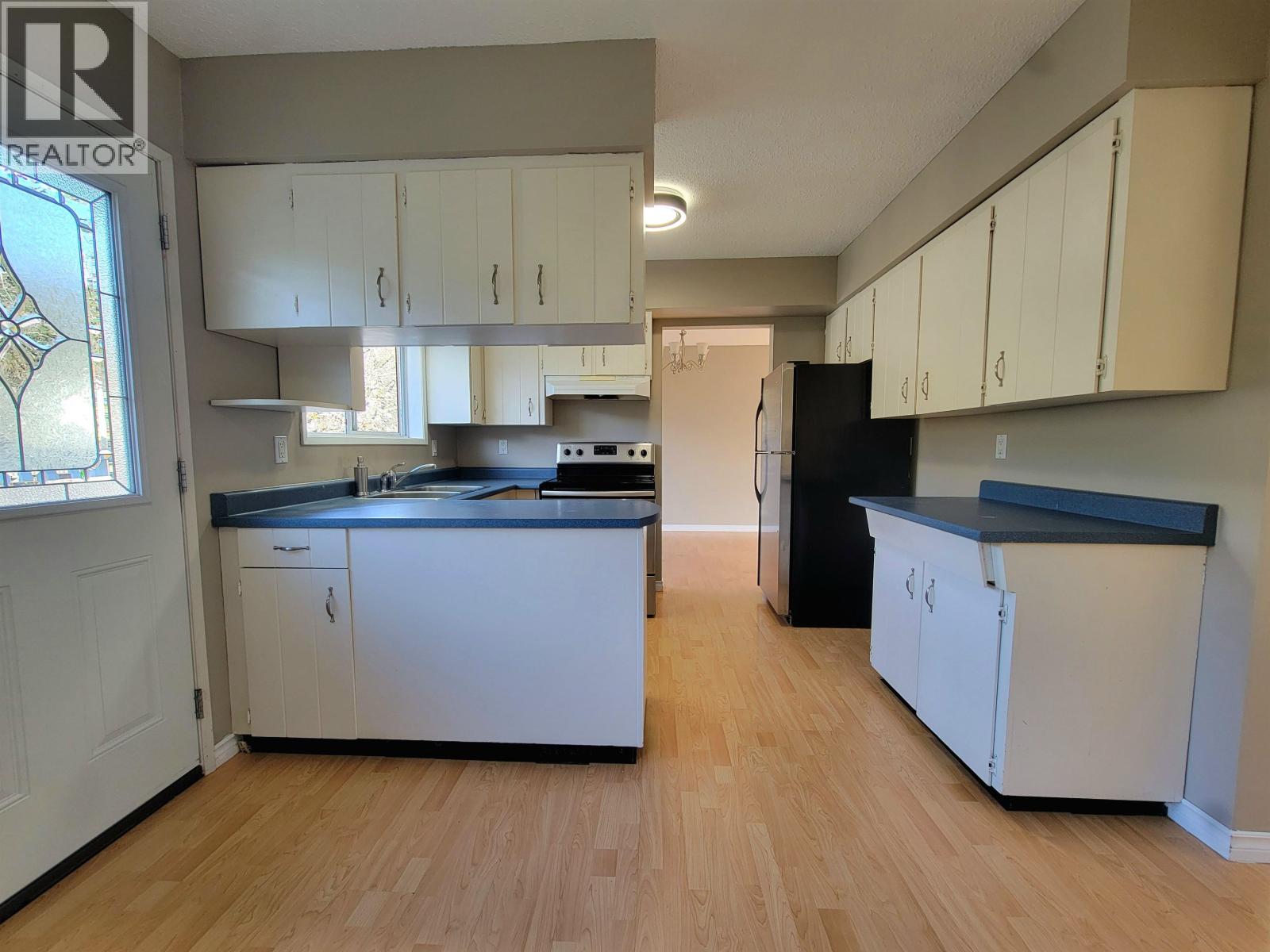 38295 Chestnut Avenue, Squamish, British Columbia  V8B 0W7 - Photo 5 - R3068816