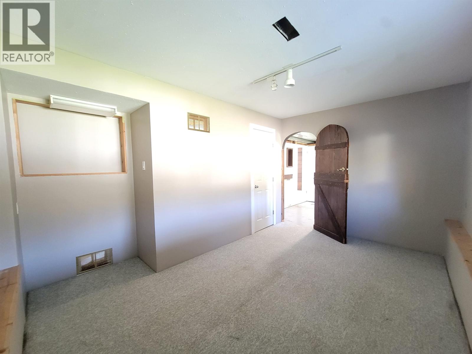 38295 Chestnut Avenue, Squamish, British Columbia  V8B 0W7 - Photo 15 - R3068816