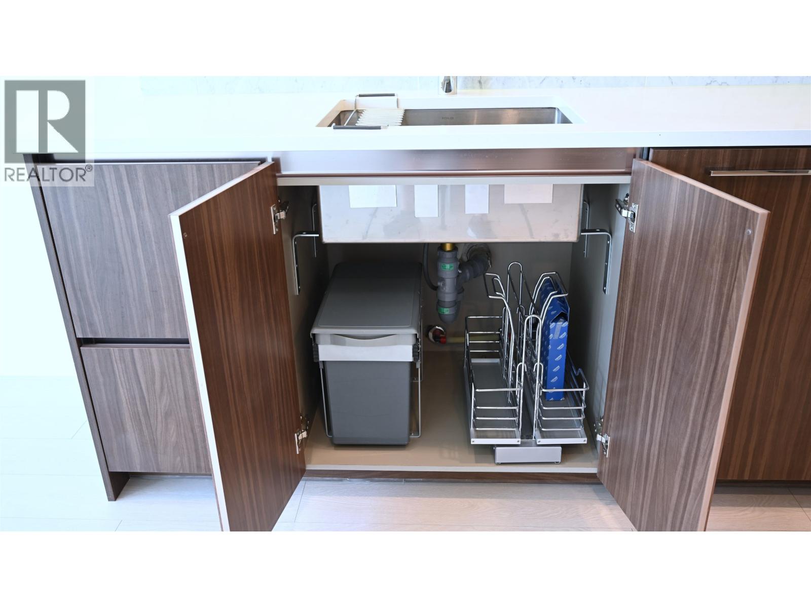 1608 8800 Hazelbridge Way, Richmond, British Columbia  V6X 0S3 - Photo 6 - R3068774