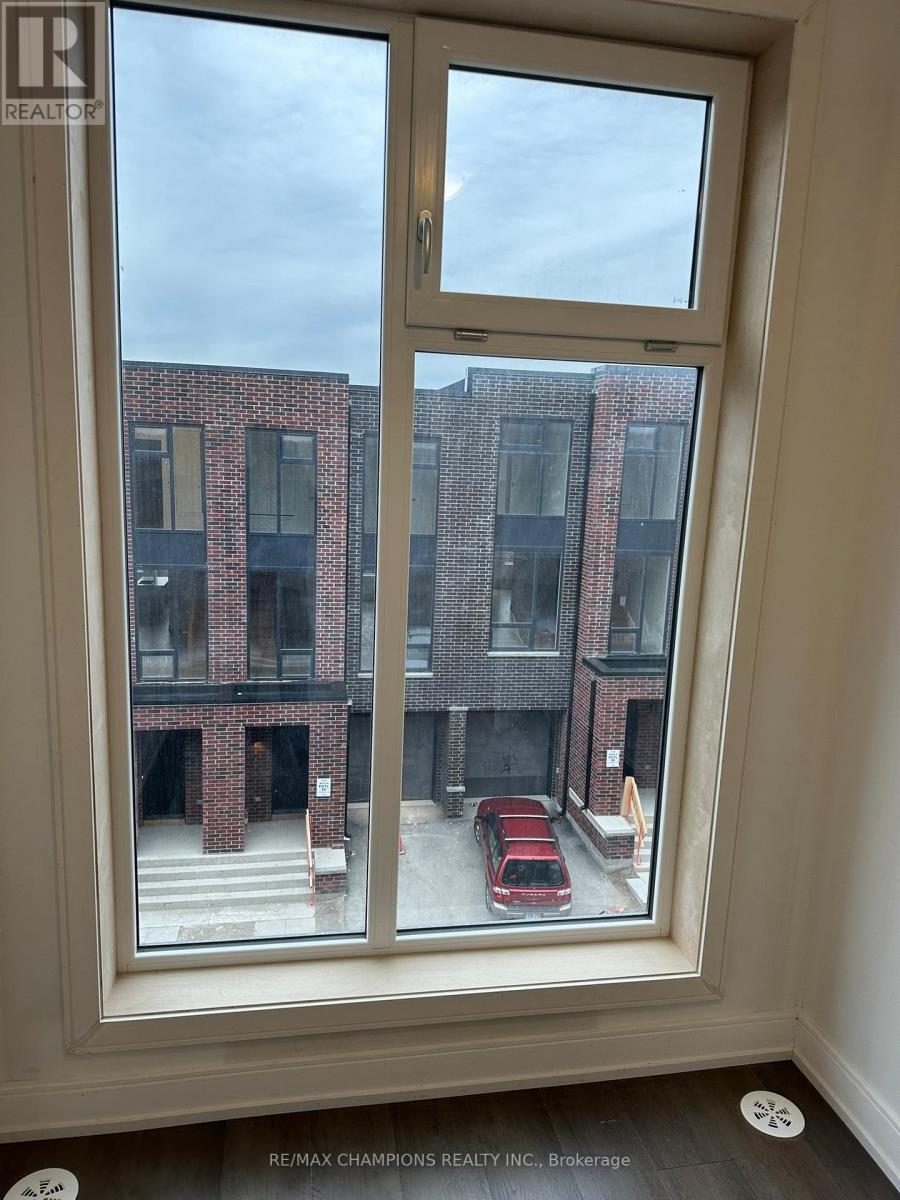 38 Desiree Place, Caledon, Ontario  L7E 4L2 - Photo 2 - W12560742