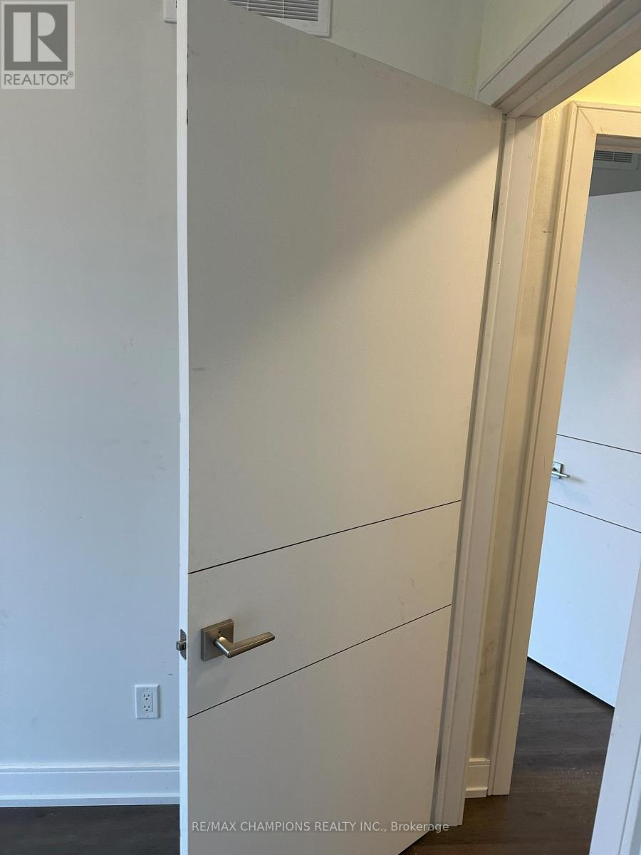 38 Desiree Place, Caledon, Ontario  L7E 4L2 - Photo 3 - W12560742