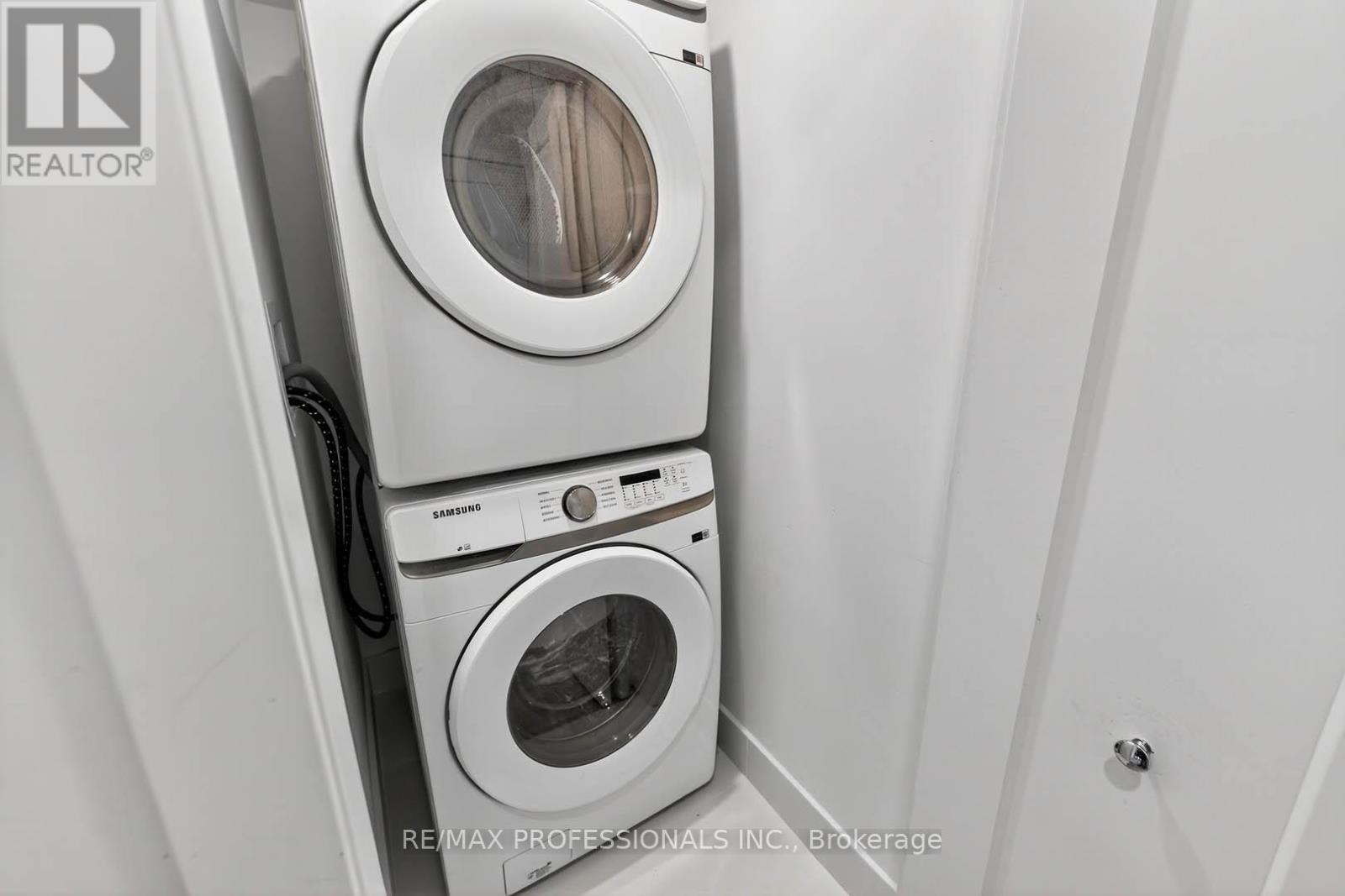 22 Ninth Street, Toronto, Ontario  M8V 3E3 - Photo 25 - W12560760