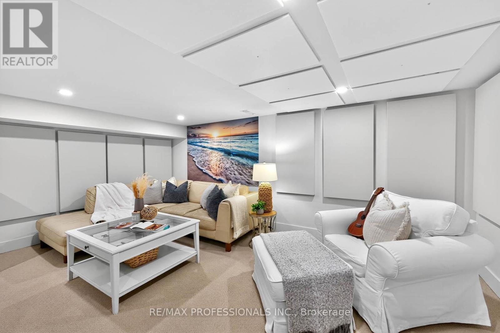 22 Ninth Street, Toronto, Ontario  M8V 3E3 - Photo 36 - W12560760